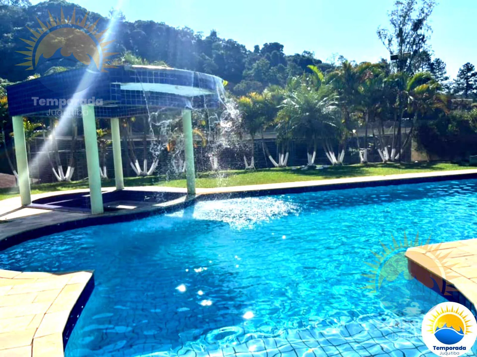 Piscina com bar molhado e campo de futebol - foto 4